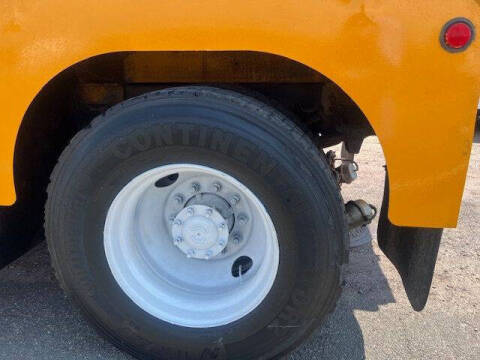 2015 Freightliner M2 106