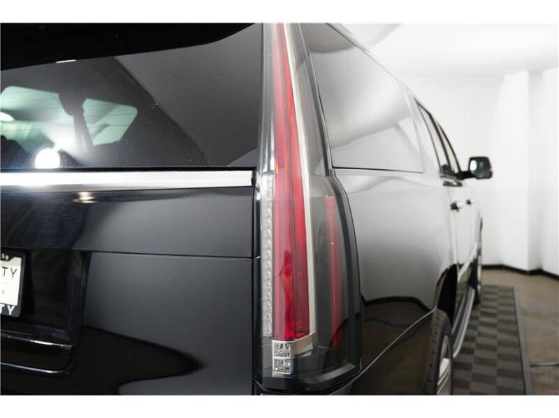 2020 Cadillac Escalade ESV Luxury