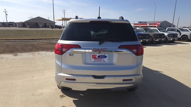 2017 GMC Acadia Denali