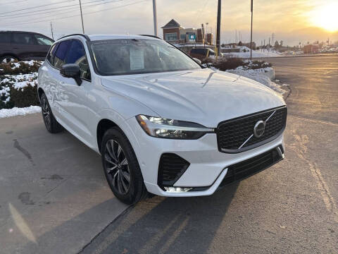 2025 Volvo XC60 B5 Plus Dark Theme