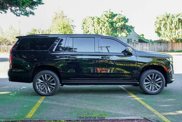 2023 Cadillac Escalade ESV Sport Platinum