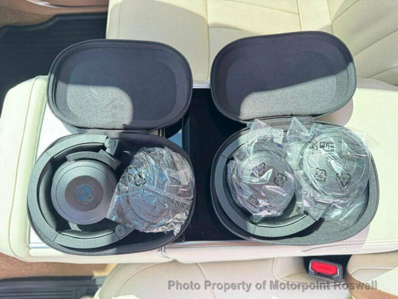 2025 Land Rover Range Rover P615 SV LWB