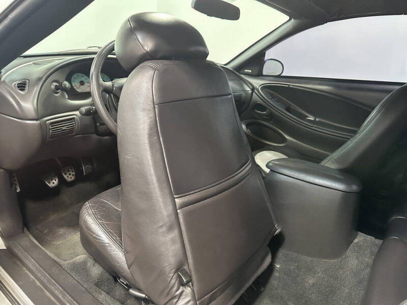 2001 Ford Mustang SVT Cobra