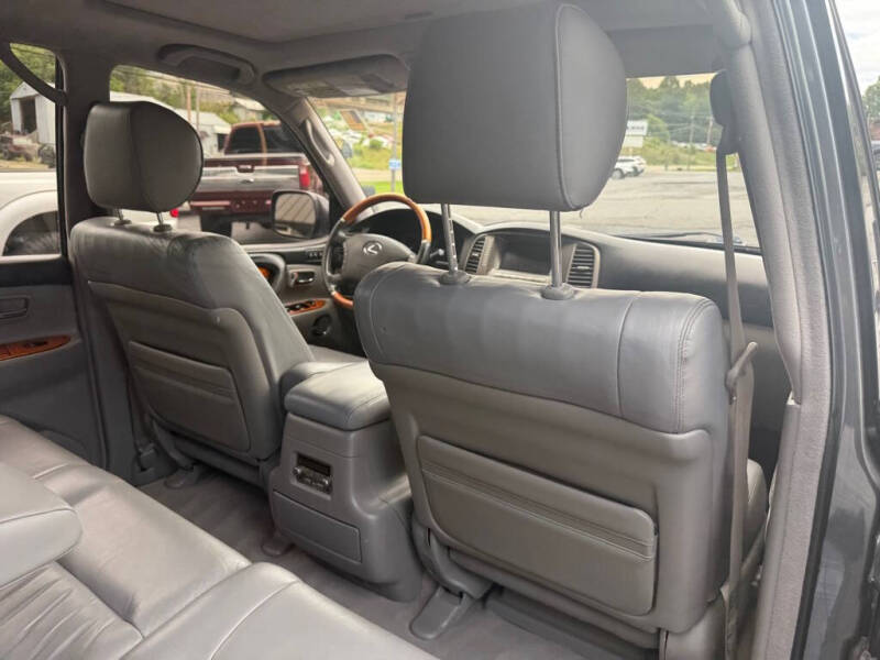2003 Lexus LX 470