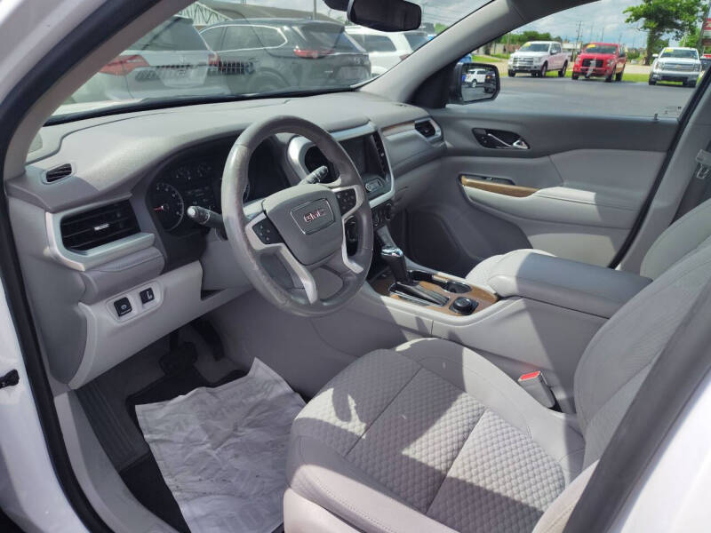 2017 GMC Acadia SLE-2