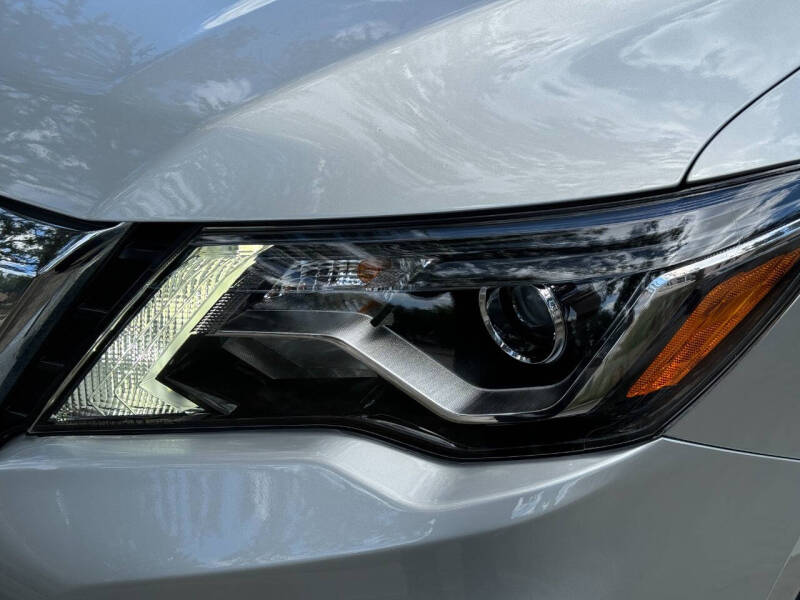 2019 Nissan Pathfinder SV