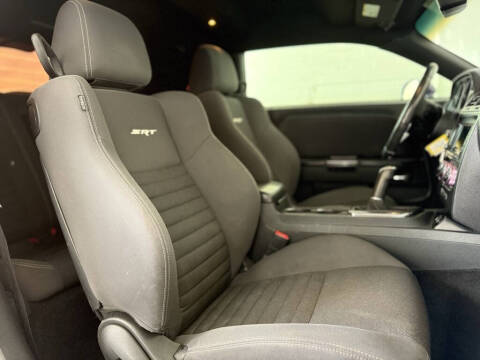 2013 Dodge Challenger SRT8 Core