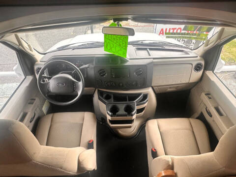 2017 Winnebago Minnie Winnie