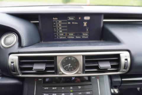 2016 Lexus IS 200t
