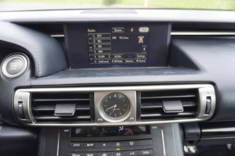 2016 Lexus IS 200t