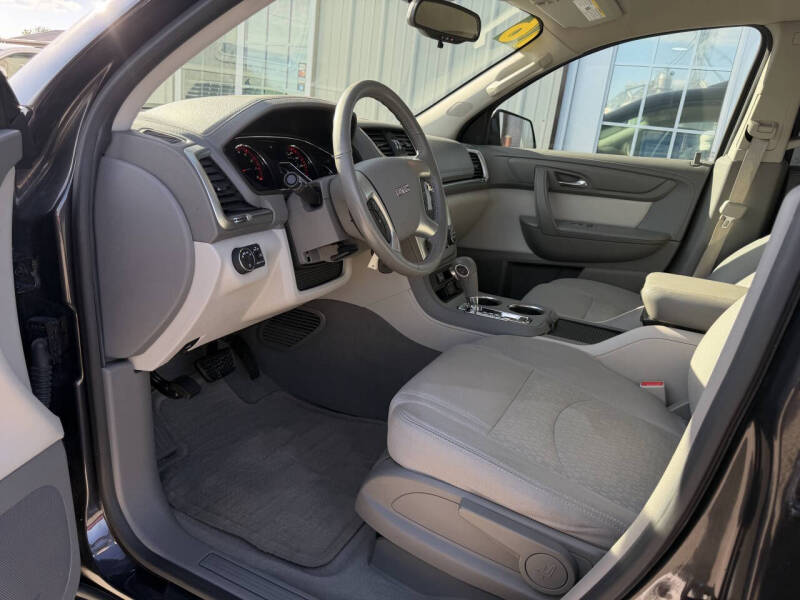 2016 GMC Acadia SLE-1