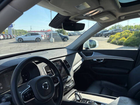 2023 Volvo XC90 B5 Core
