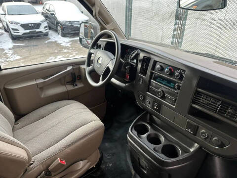 2017 Chevrolet Express 2500