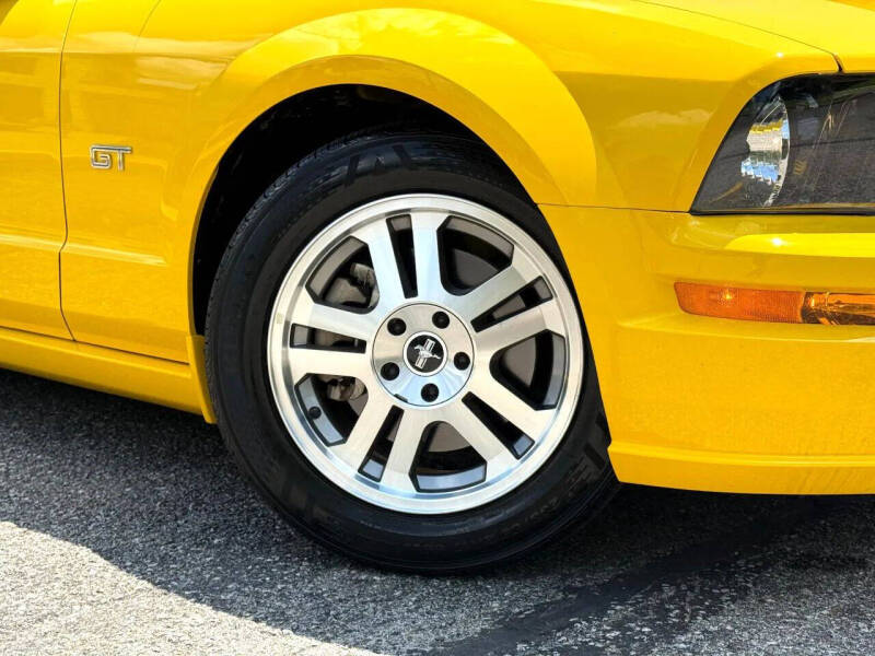 2006 Ford Mustang GT Deluxe