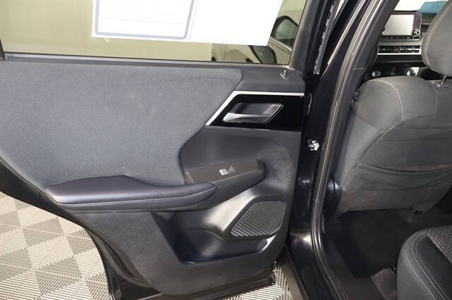 2024 Mitsubishi Outlander ES