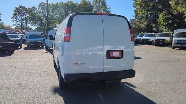 2025 Chevrolet Express 2500