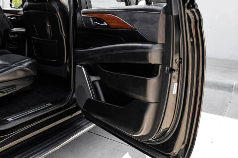 2016 Cadillac Escalade ESV Luxury Collection