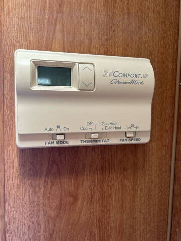 2005 Lance CAMPER 920