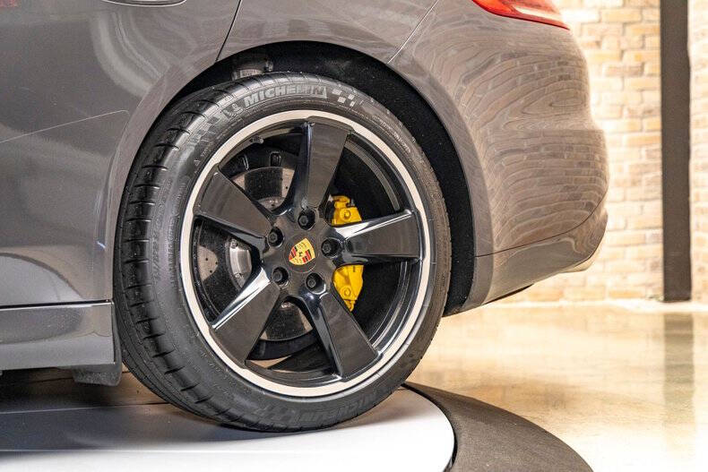 2016 Porsche Panamera