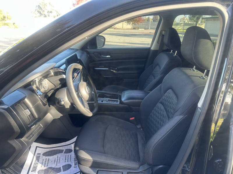 2022 Nissan Pathfinder S