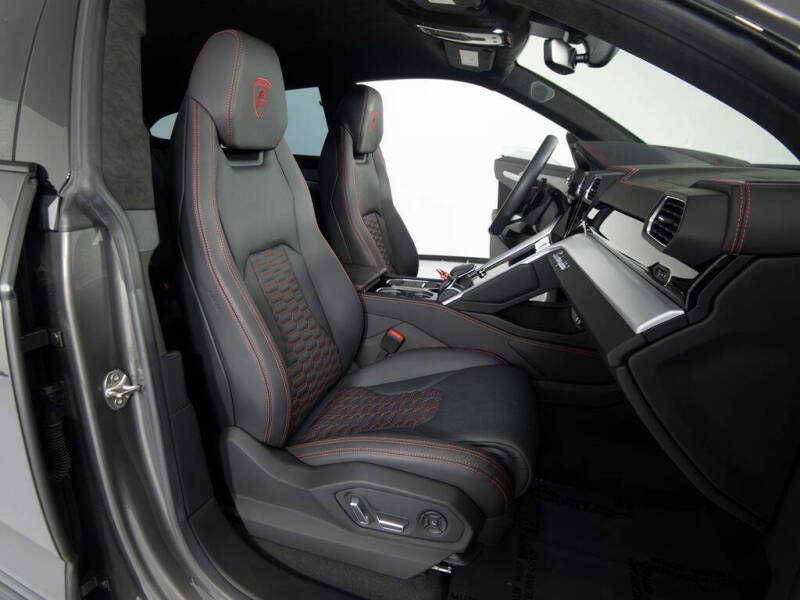 2024 Lamborghini Urus S
