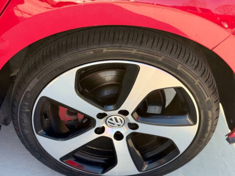 2020 Volkswagen Golf GTI S