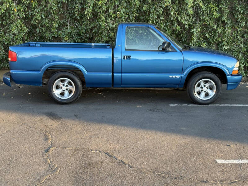 2000 Chevrolet S-10 LS