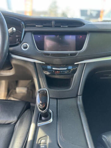 2017 Cadillac XT5 Luxury