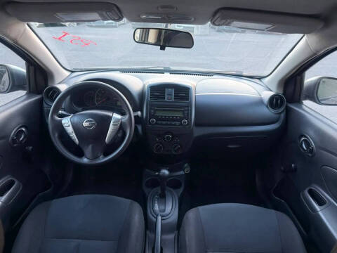 2018 Nissan Versa