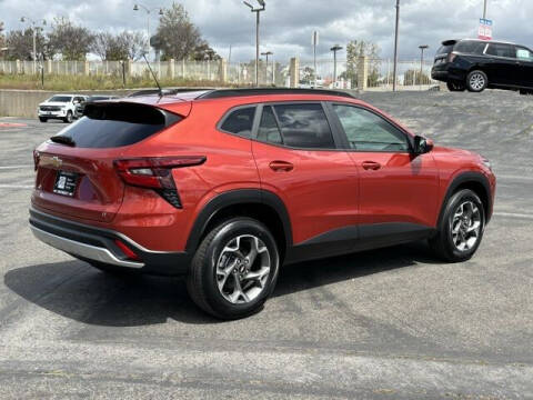 2024 Chevrolet Trax LT