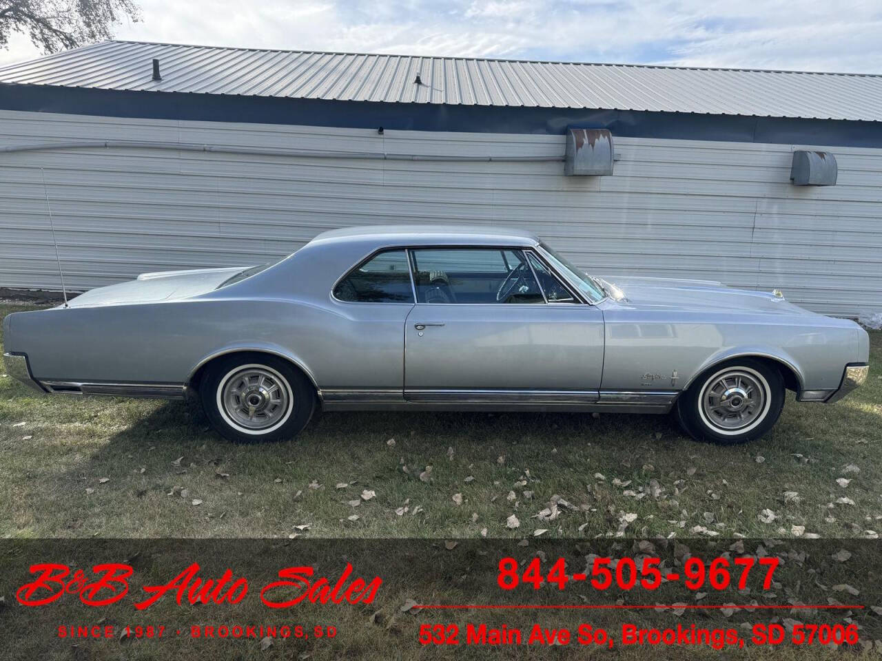 1965 Oldsmobile Starfire 8