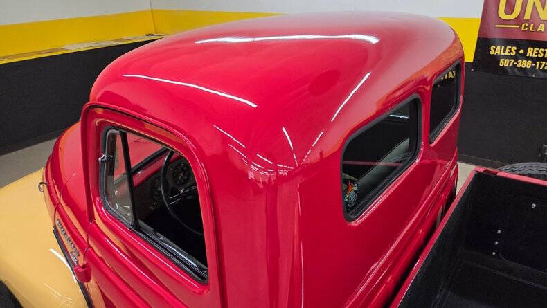 1953 International L-120 Series