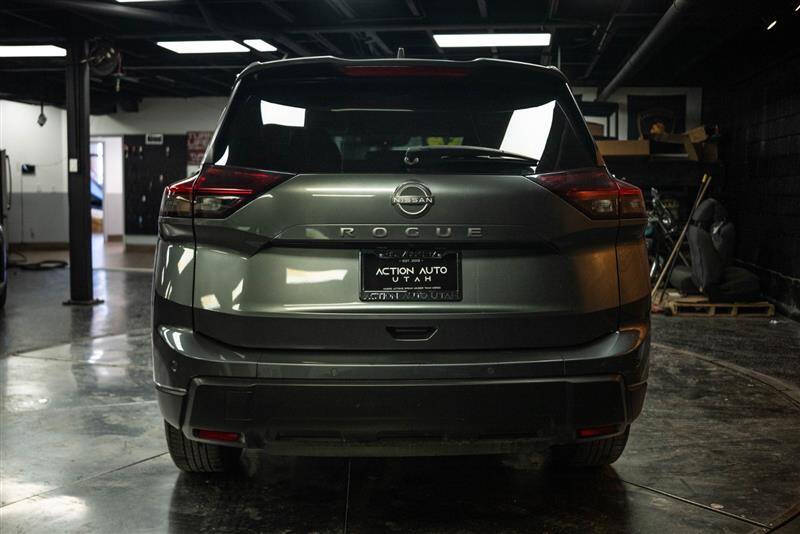 2025 Nissan Rogue SV