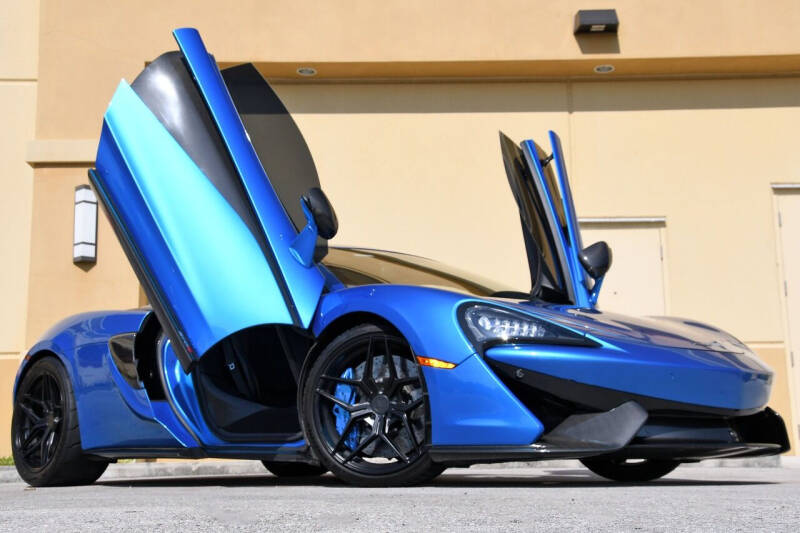 2016 McLaren 570S Base photo 3