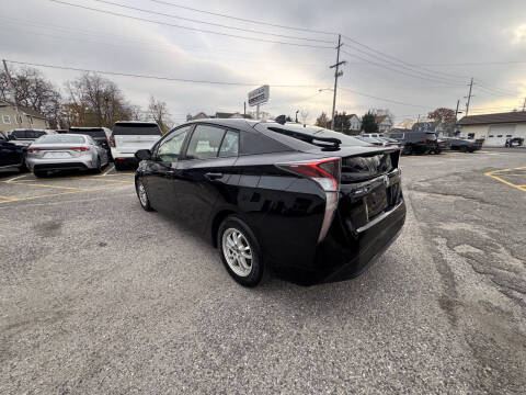 2016 Toyota Prius Two