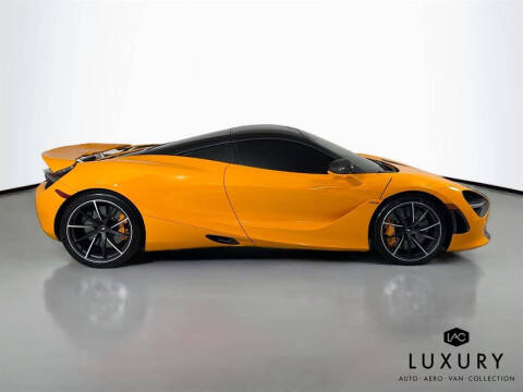 2022 McLaren 720S Performance