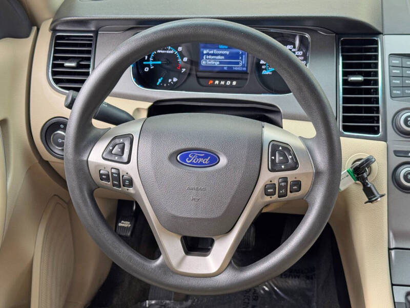 2015 Ford Taurus