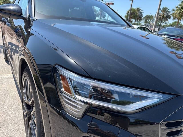 2024 Audi Q8 e-tron 24