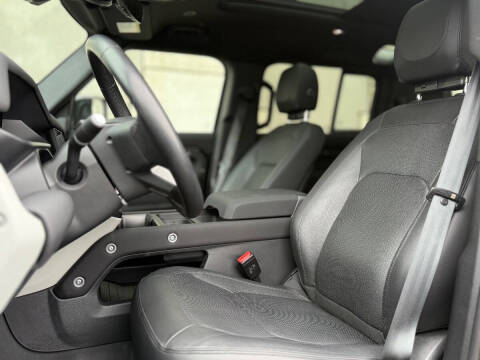 2023 Land Rover Defender
