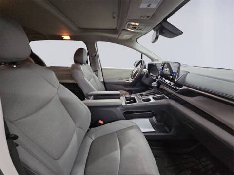 2022 Toyota Sienna Limited 7-Passenger