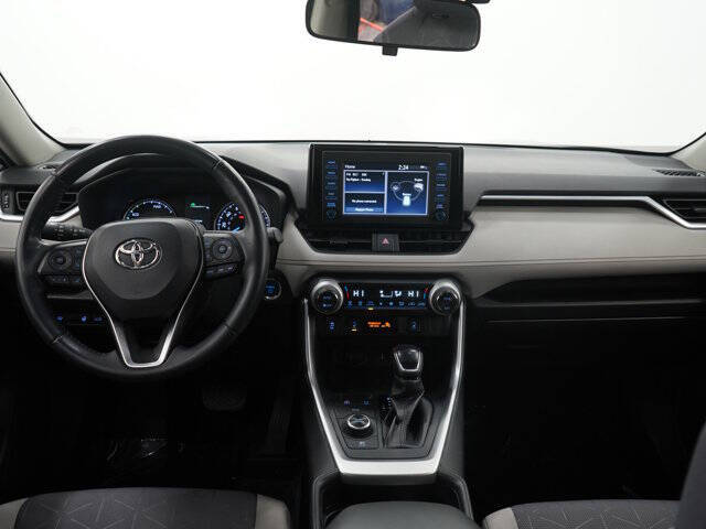 2019 Toyota RAV4 Hybrid XLE