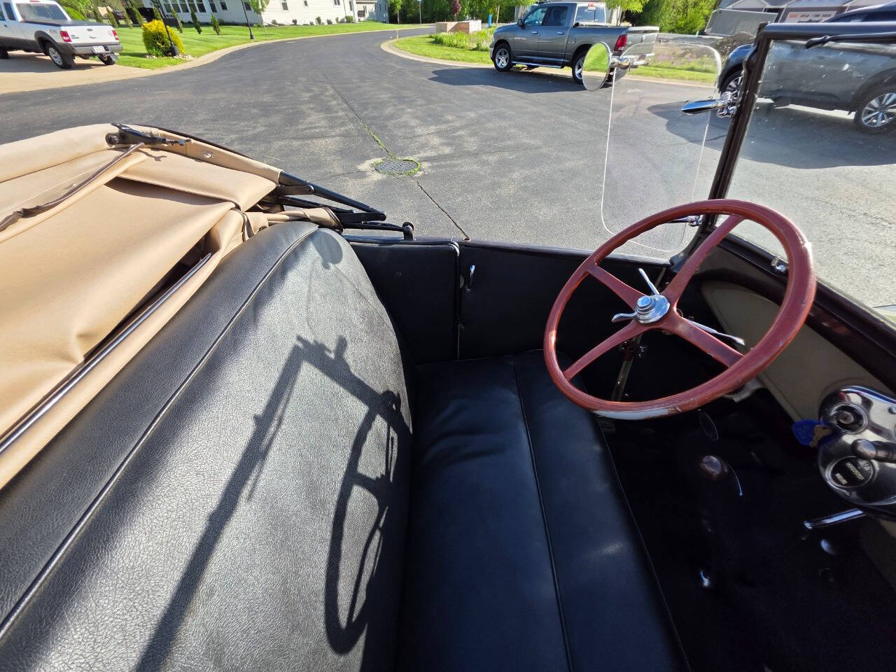 1928 Ford Roadster 55