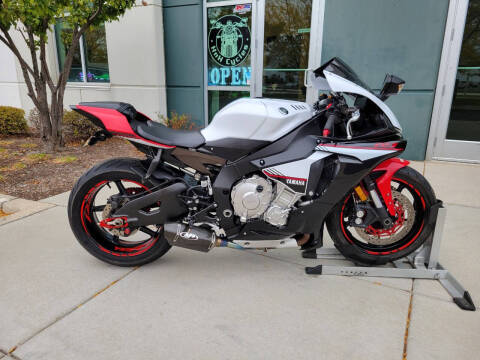 18035 YZF-R1 JYARN13N54A0002** ホイール 前後セット Graphics Kit suitable for Yamaha R1 - Metric Edition \u2013 Arider