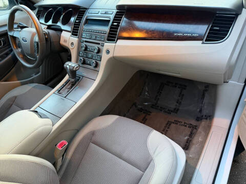 2011 Ford Taurus SEL