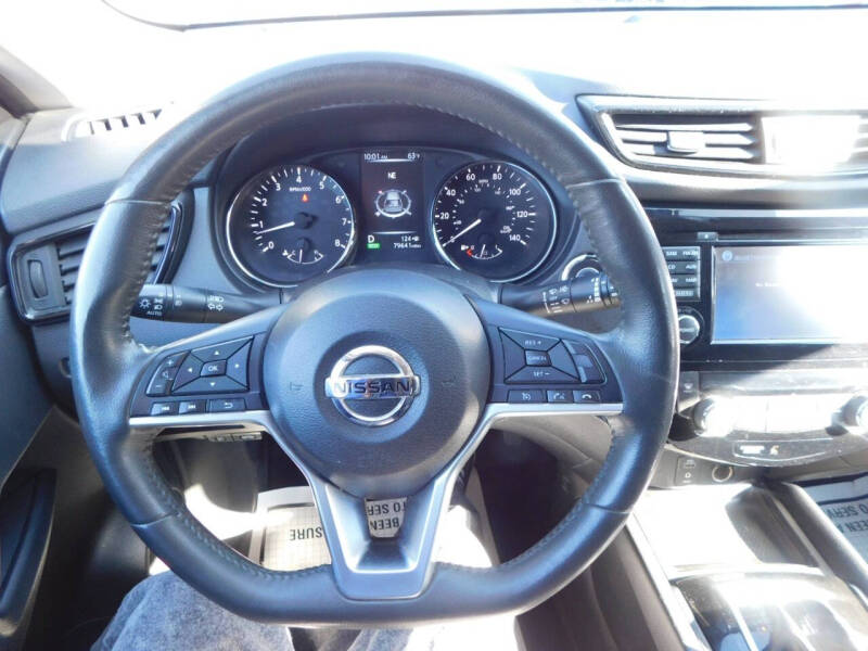 2017 Nissan Rogue SV