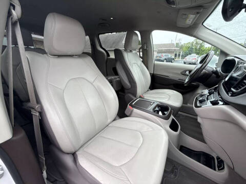 2018 Chrysler Pacifica Touring L Plus