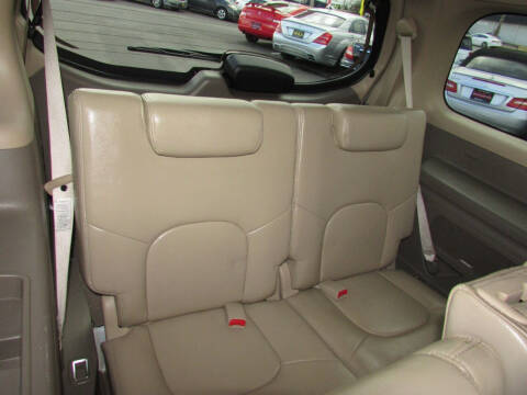 2010 Nissan Pathfinder LE