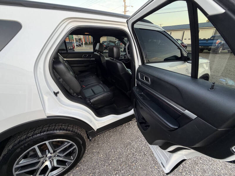 2017 Ford Explorer Sport