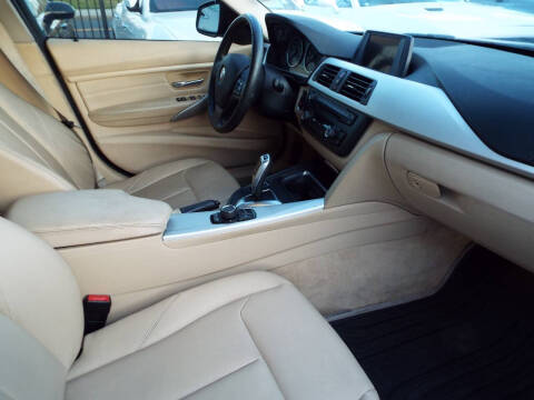 2012 BMW 3 Series 328i