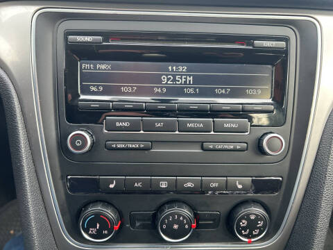 2015 Volkswagen Passat 1.8T Wolfsburg Edition